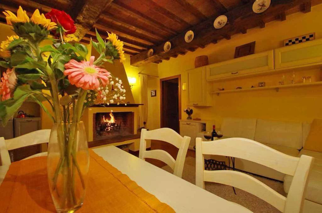 Cottage Le Ginestre Con Piscina In Val D'Orcia Radicofani Eksteriør billede