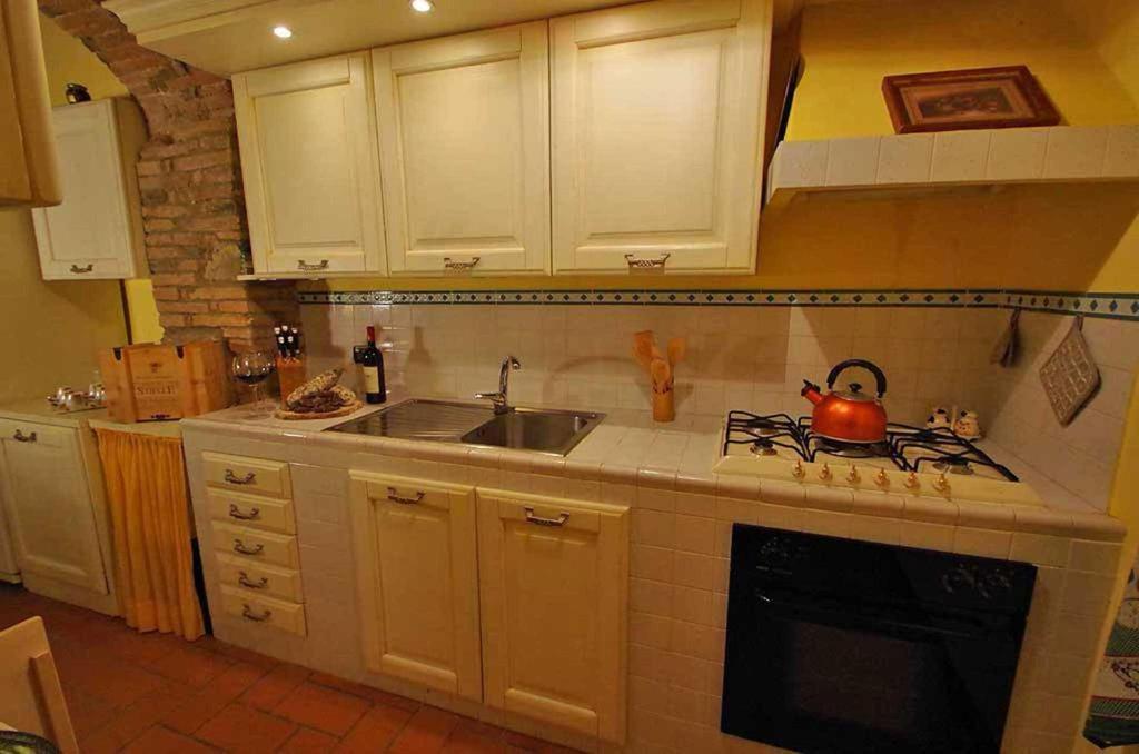 Cottage Le Ginestre Con Piscina In Val D'Orcia Radicofani Eksteriør billede